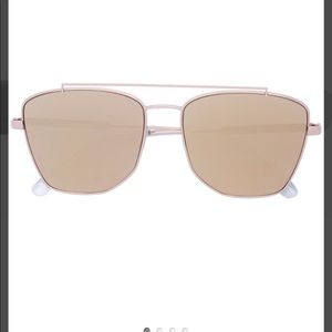 NEW Vera Wang Aviator Sunglasses